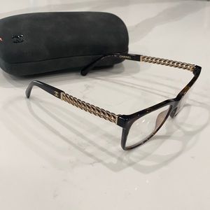 Channel glasses